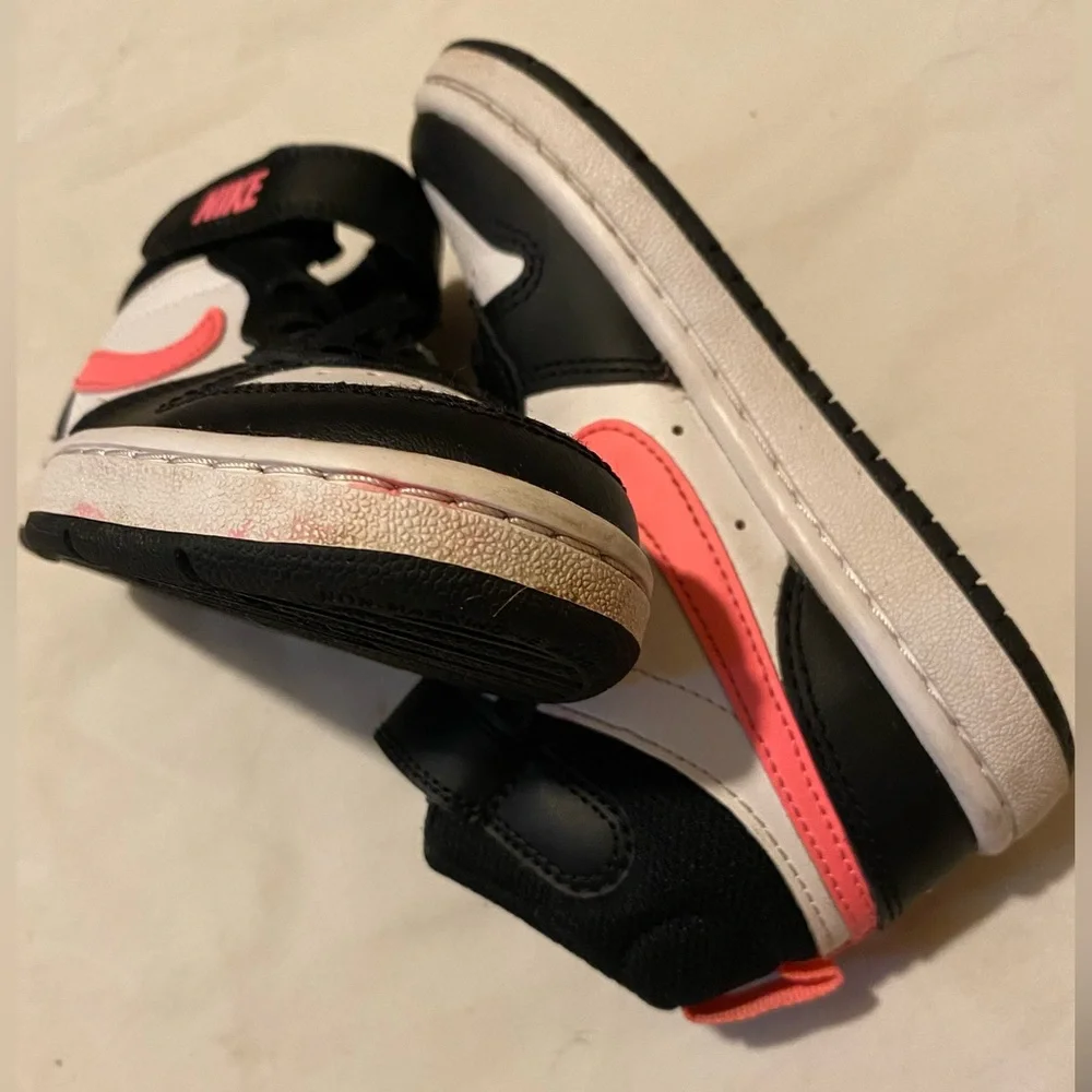 Kids High-Top Sneakers - Black and Pink Size 11 C